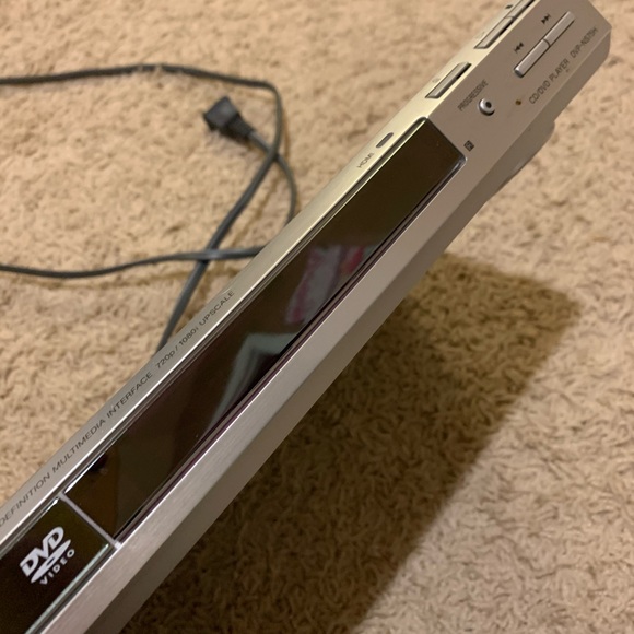 SONY DVD player with HDMI - Picture 4 of 16